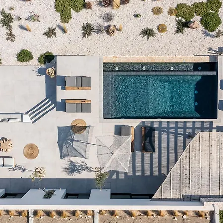 Luxury With Private Infinity Pool And Stunning Sea View Villa