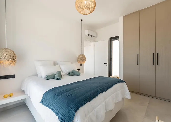 Luxury With Private Infinity Pool And Stunning Sea View Вилла *