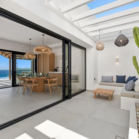 Luxury With Private Infinity Pool And Stunning Sea View Agiassos