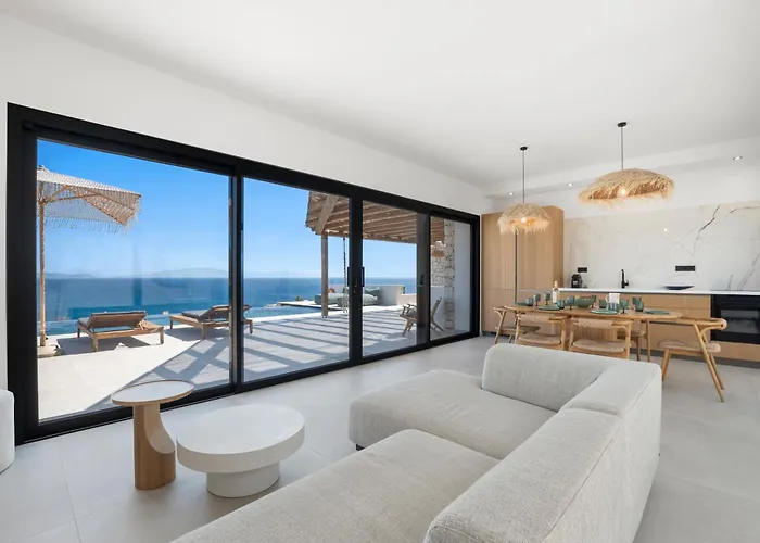 Luxury With Private Infinity Pool And Stunning Sea View